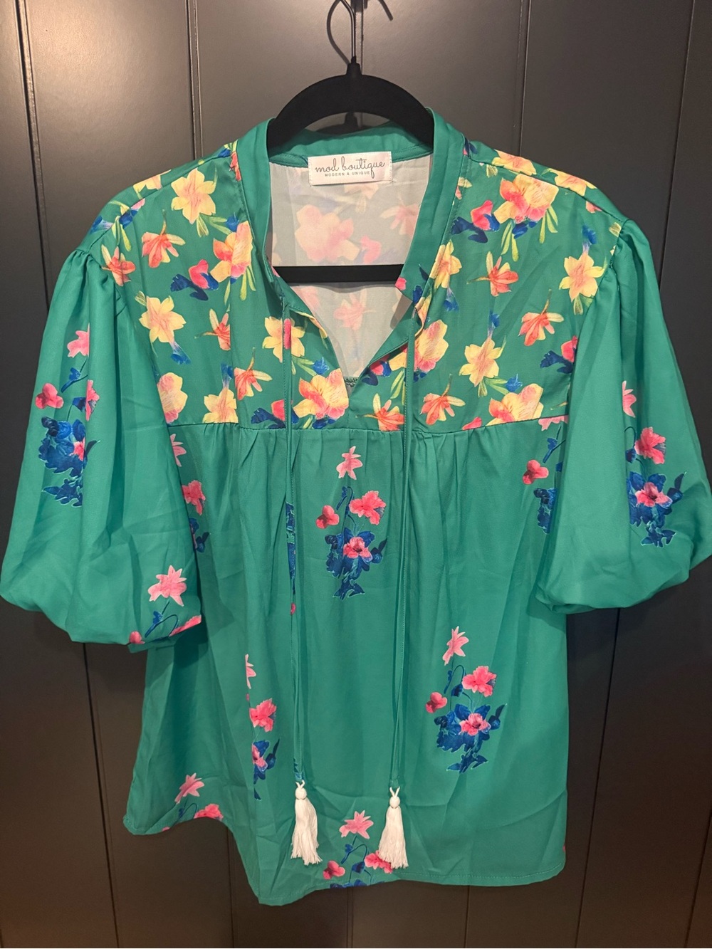 🪻Mod Boutique Women’s Green Floral Embroidered Peasant Top Boho Chic - Size L - Picture 7 of 10